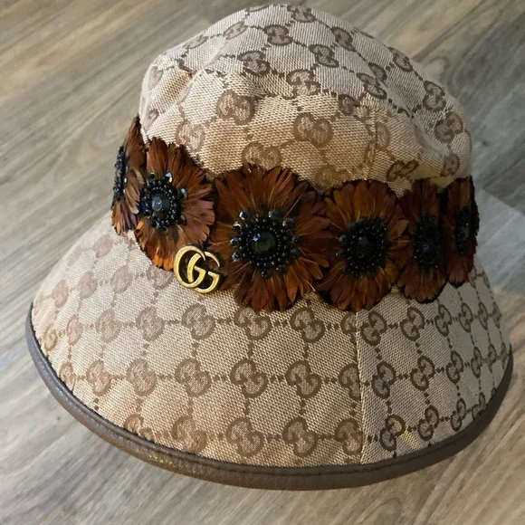 Unbranded redone GG Tan and Brown feathered Accent Hat - Picture 1 of 4